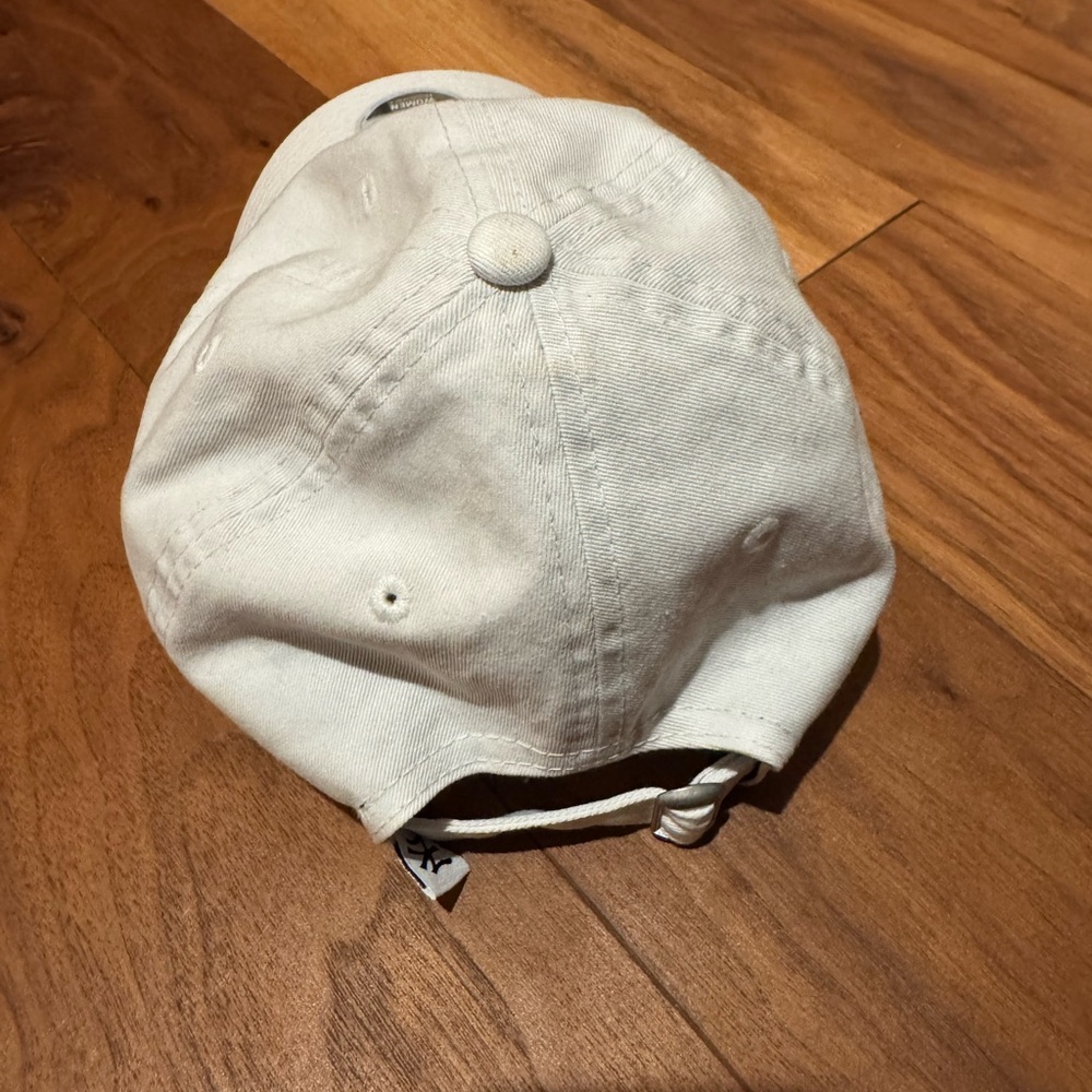 Baseball hat - Picture 3 of 3